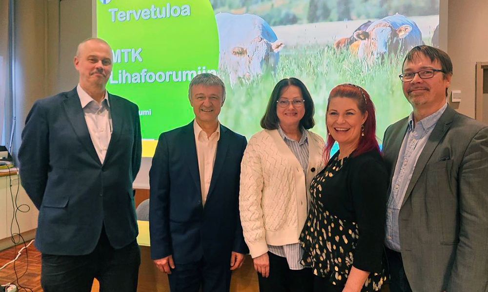 Vasemmalta Juho Kyntäjä, Csaba Jansik, Carita Rissanen, Pia Parikka ja Tomi Harju