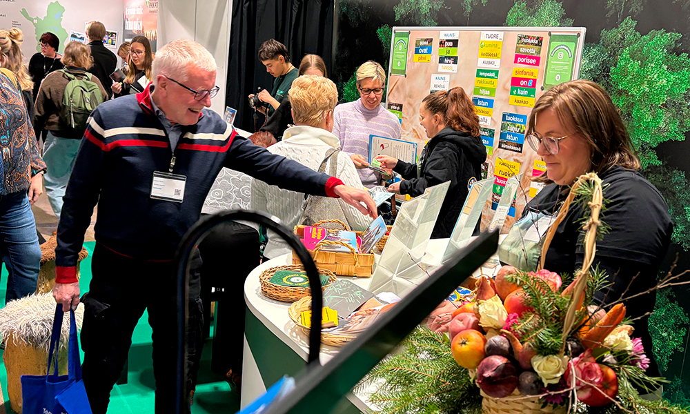 MTK:n osastolla Educassa oli vilskettä ja vipinää. Kuva: Kaija Stormbom